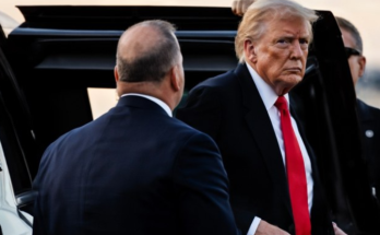 Mansoureh Bagherzadeh with Ayatollah Khamenei