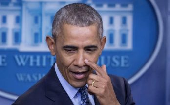 barack Obama touching his nose at a White House press briefing with viral video headline