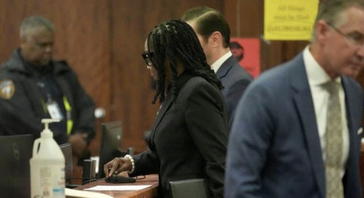 Texas Dem Charged With Burglary For Breaking Into Vehicle