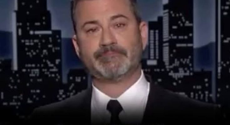 news figure speaking in a news photo