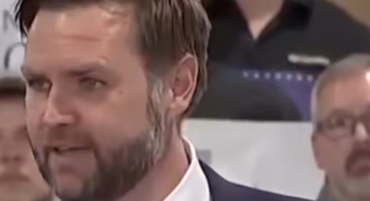 snipaste speaking in a news photo