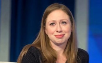 snipaste speaking in a news photo