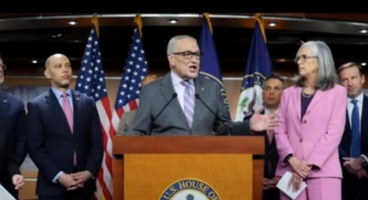 politicians address media amid election challenges, focus on Democrats